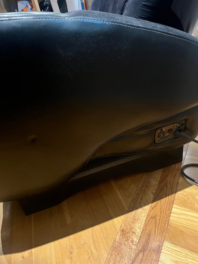 Fully functional Massage Chair The iJoy 2400 - photo 3