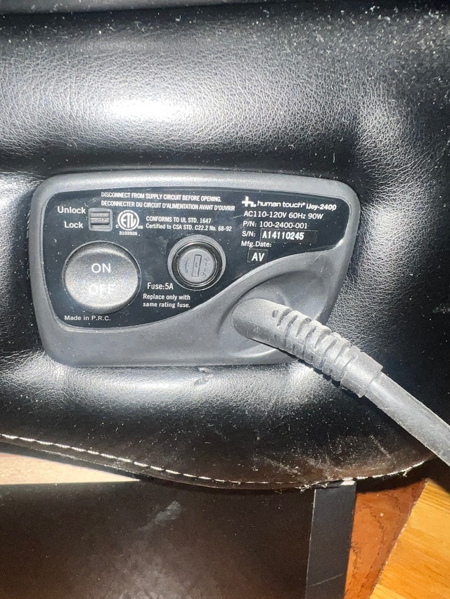 Fully functional Massage Chair The iJoy 2400 - photo 4