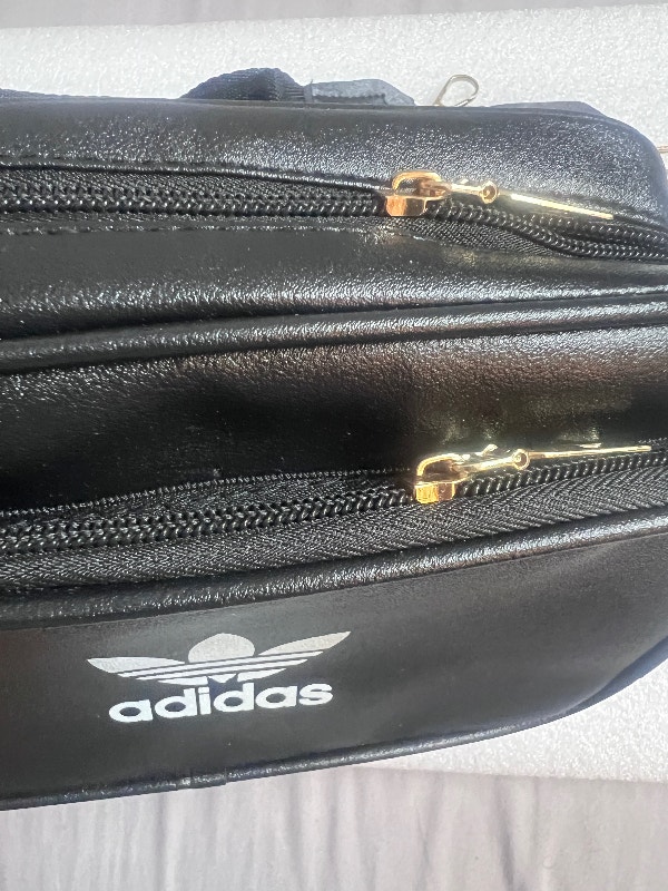 New Adidas Crossbody Bag With Mini Accessories Pouch - photo 3