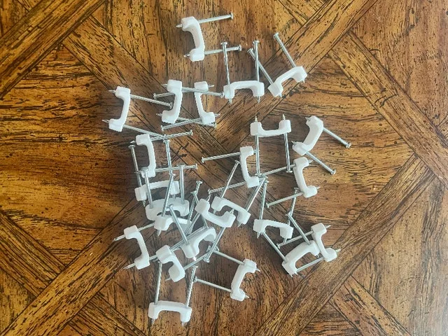 New 1/2" Plastic Staple for Secure Cable