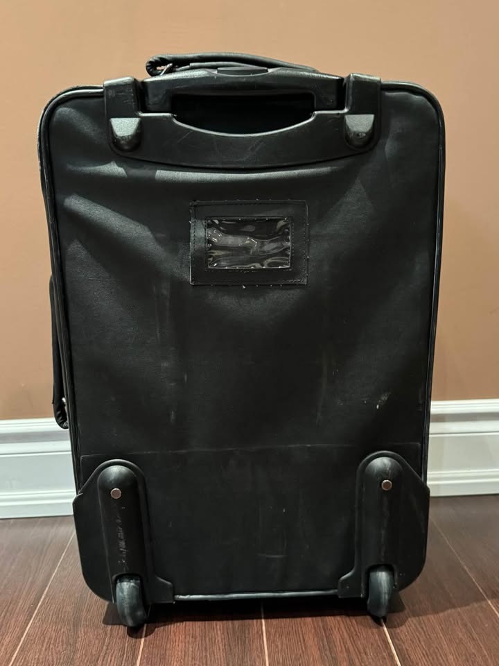 Bugatti Black carry on luggage - photo 3