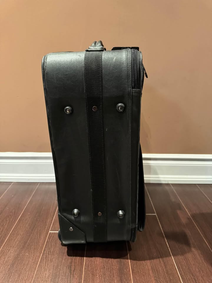Bugatti Black carry on luggage - photo 5