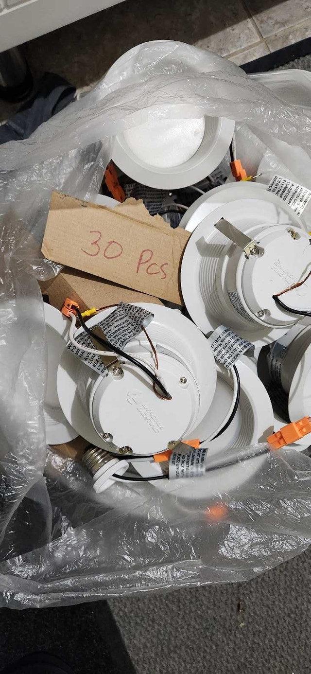 Lithonia Lighting LED Recessed Lights (30 pcs) - photo 2