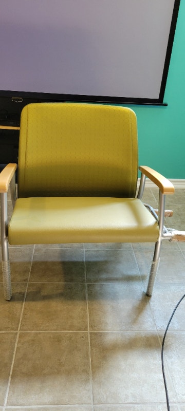 Chair for senior, wide seat - photo 3