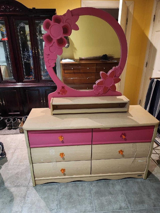 Barbie Dresser with Mirror