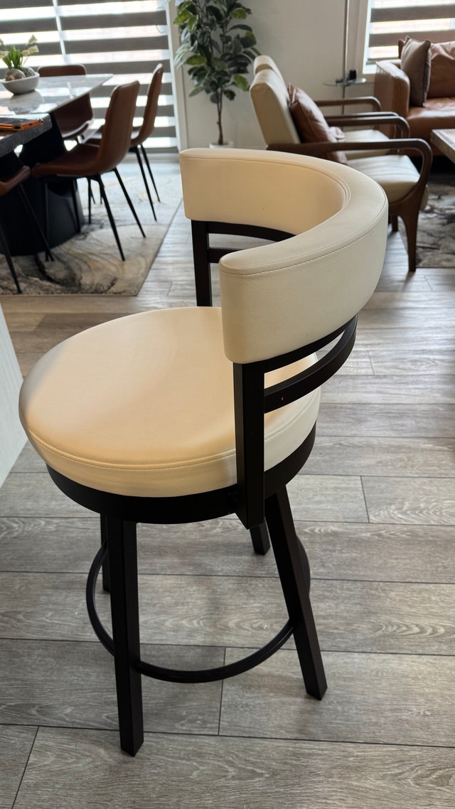 Stylish Bar Stools - Modern Design - photo 2