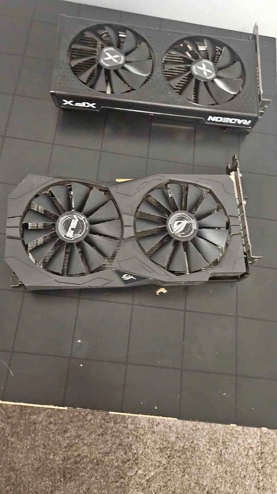 Intel i7 6700 CPU and AMD RX570 GPU