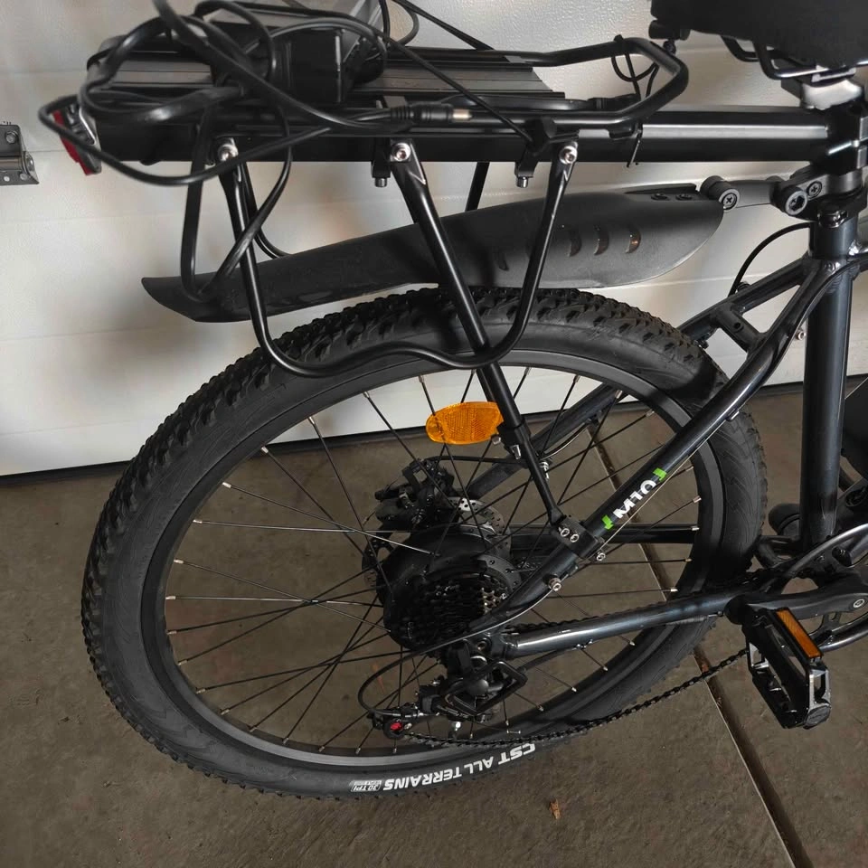 ISiNWheel M10S Electric Bike Barely Used - photo 3