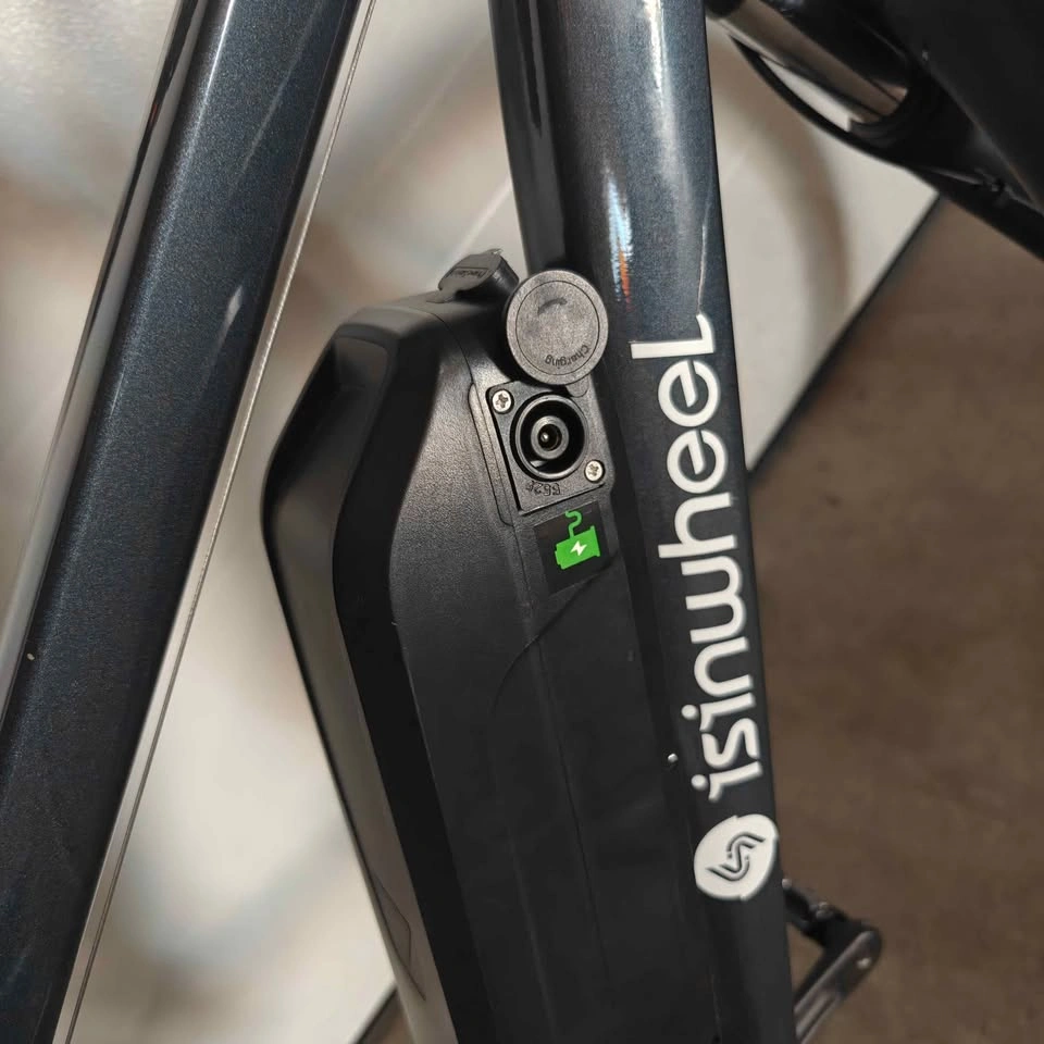 ISiNWheel M10S Electric Bike Barely Used - photo 5