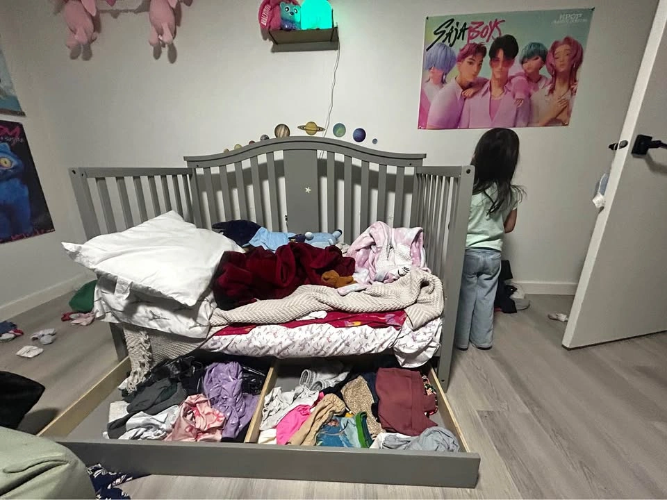 Transforming crib