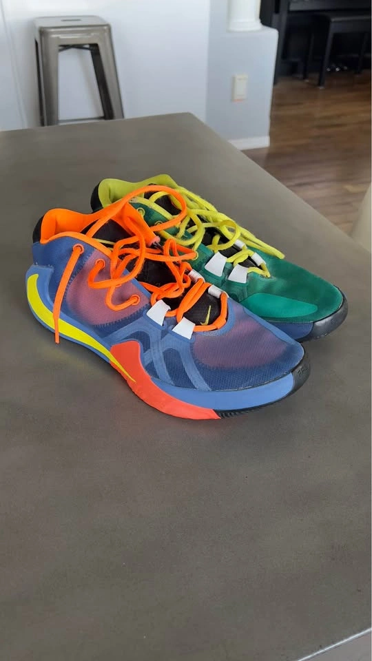3 pairs of shoes - $200 for all - photo 2