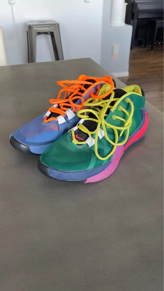 3 pairs of shoes - $200 for all - photo 3