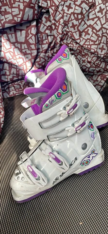 Girls Nordica Ski Boots