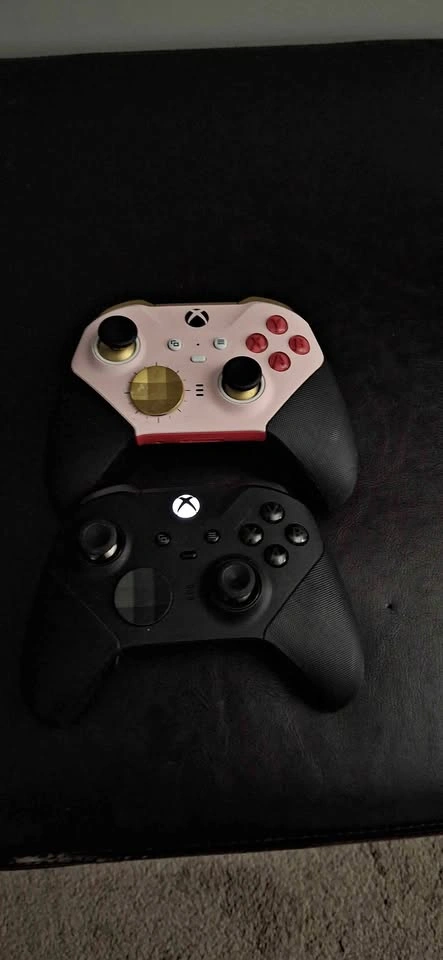 XBOX SERIES 2 CONTROLLERS!