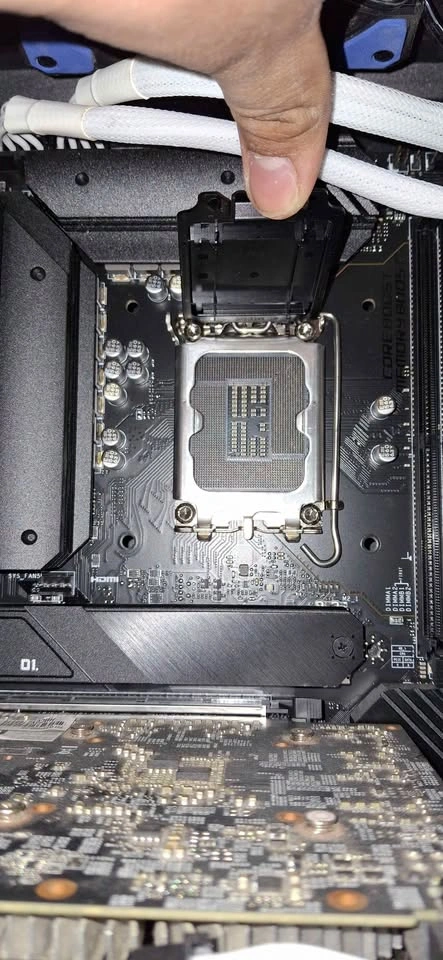 GAMING CASE WITH PARTS - photo 4