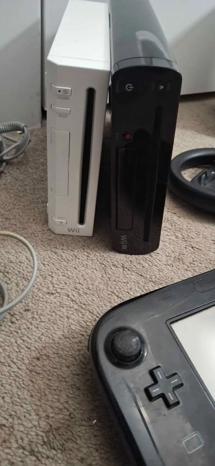 HUGE Nintendo Wii & Wii U Bundle - Consoles, Controllers & Games - photo 3
