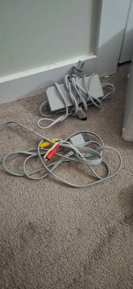 HUGE Nintendo Wii & Wii U Bundle - Consoles, Controllers & Games - photo 4