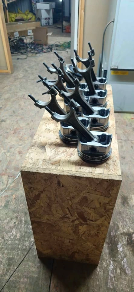 Flat top 454 pistons - photo 2
