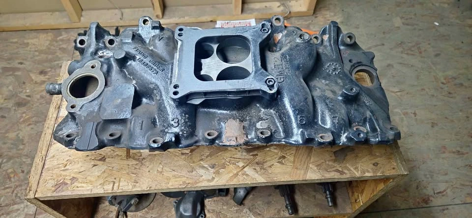 BBC 454 Quadra-Jet Iron Intake