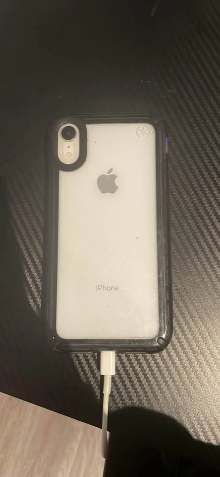 iPhone XR with Extra Cases - photo 3