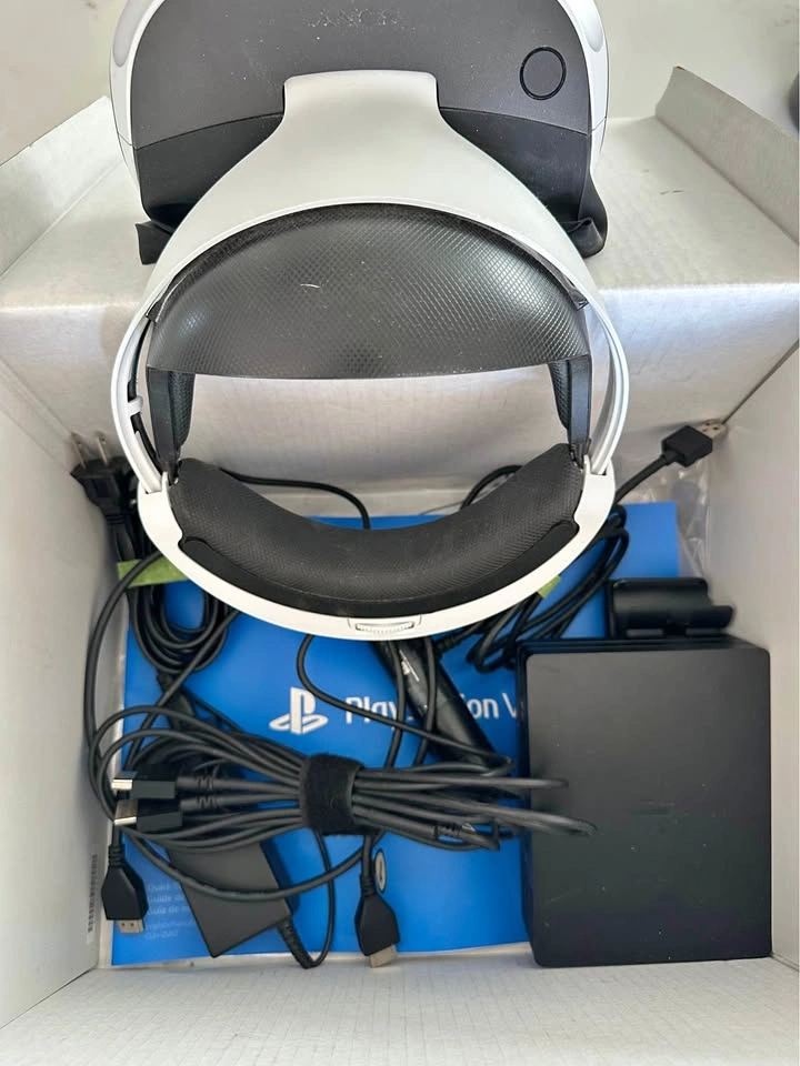 Sony PlayStation VR Headset w/ Processor Unit & Cables