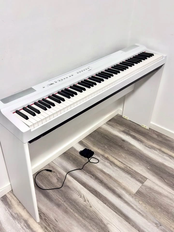 Yamaha P125 88-Key Weighted Digital Piano w/ Stand