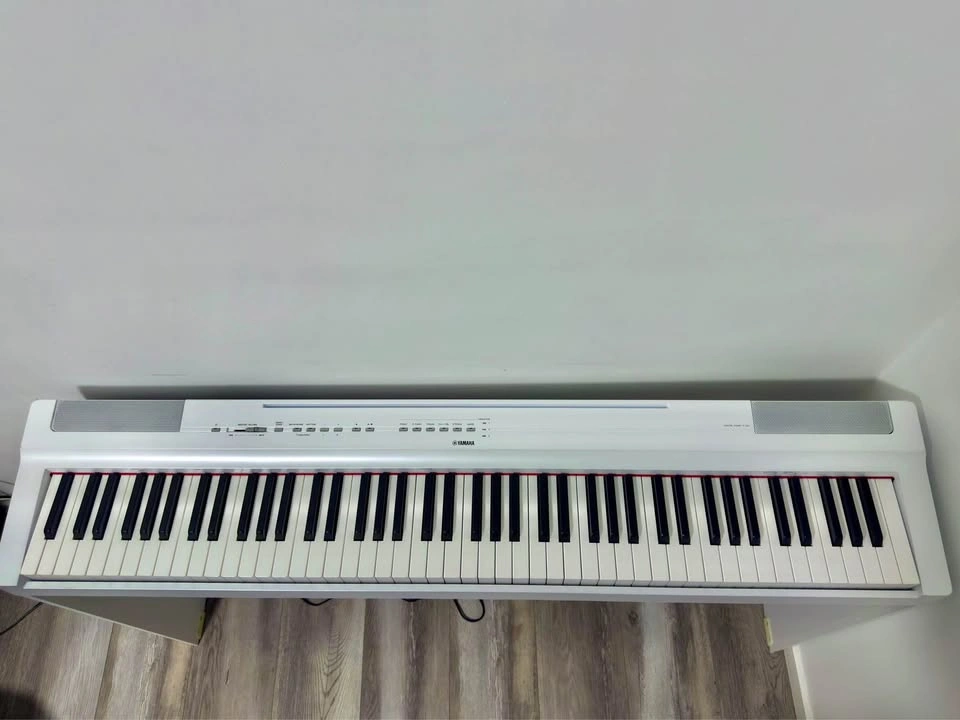 Yamaha P125 88-Key Weighted Digital Piano w/ Stand - photo 3