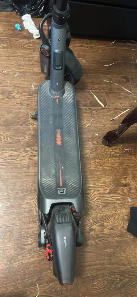 Segway Max G3 Electric Scooter - photo 2