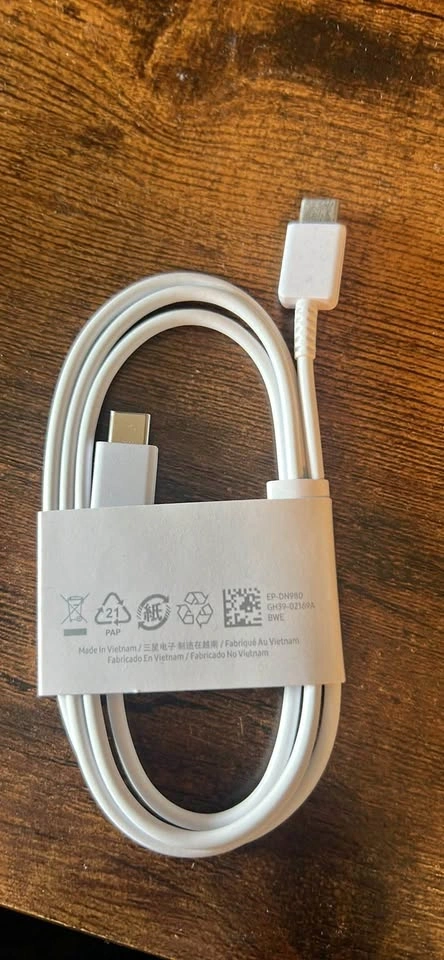 USB C to USB C Samsung Cord