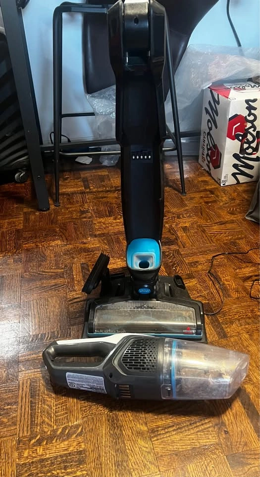 Cordless Bissell adapt ion xrt vacuum - photo 3