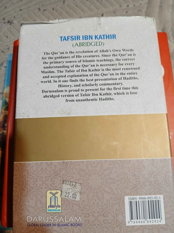 Tafsir Ibn Kathir Vol 10 (Taghabun to End of Quran) - photo 2