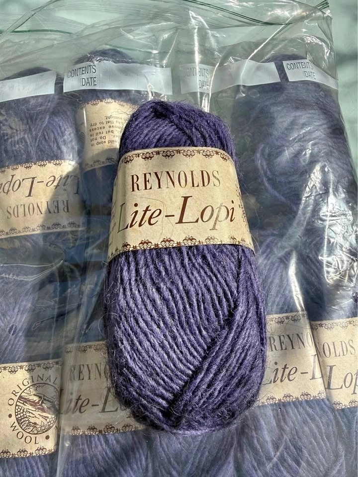 9 Skeins Lopi Lite Icelandic Wool Yarn