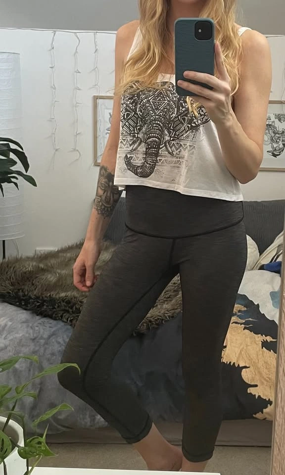 Lulu Lemon Mix: Tanks, Shorts & Leggings (Sizes 2, 4, 6) - Save - photo 2