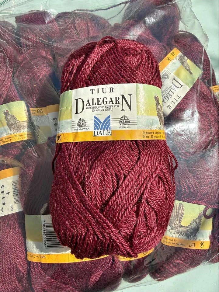 16 Skeins Dalegarn Tiur Wool Yarn