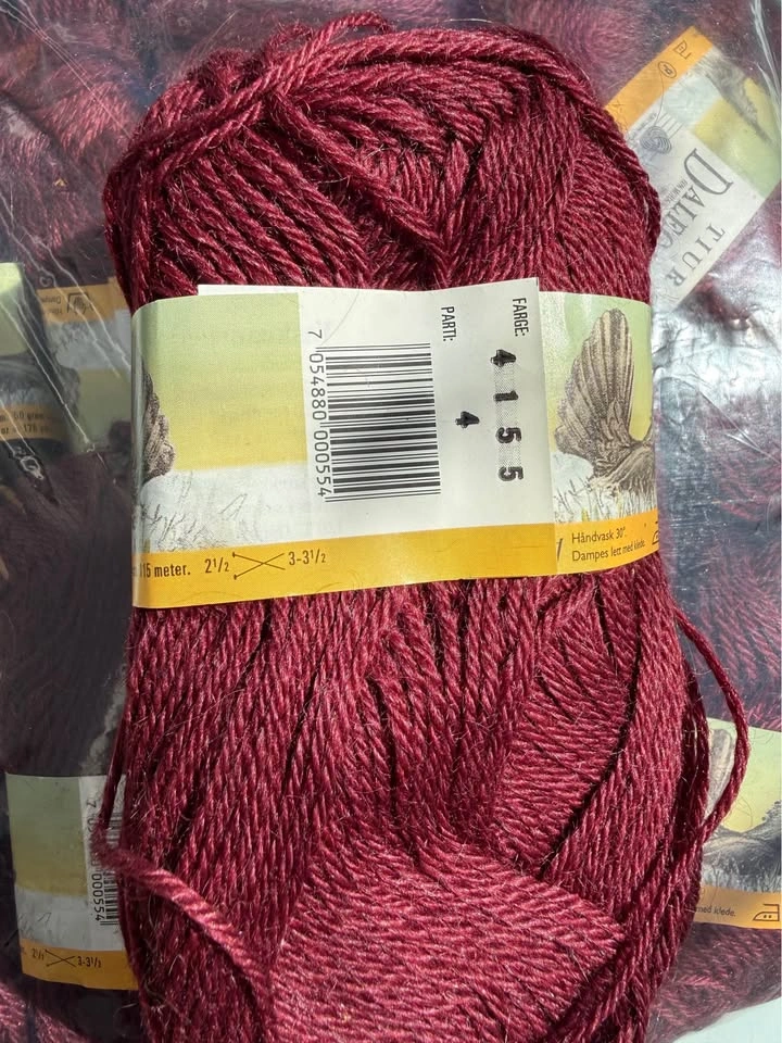 16 Skeins Dalegarn Tiur Wool Yarn - photo 2
