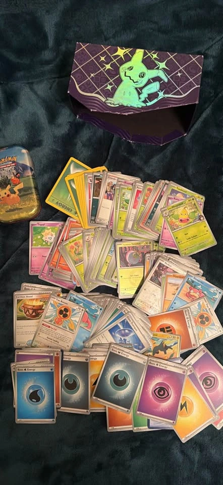 Pokemon Bundle: Cards, Pins, Mini Figures, Funko Pop & Battle De - photo 3