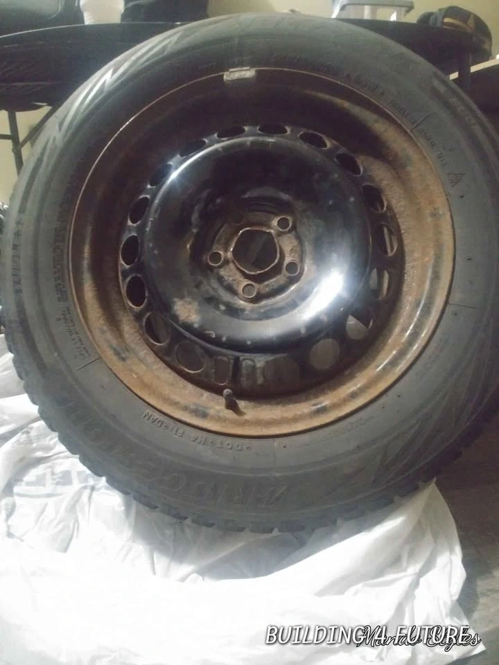 Bridgestone 4x Winter Tires 215/60R16 - photo 5