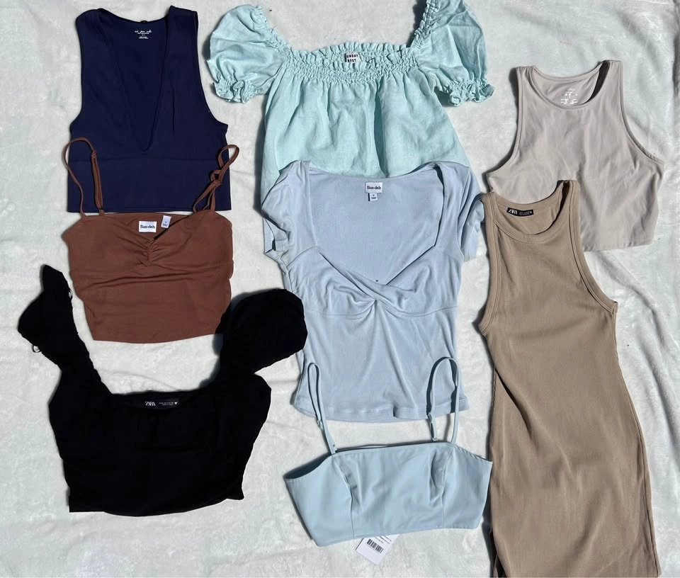 Aritzia, Zara & more Clothing Bundle Lot Size S, All for 75$ - photo 2