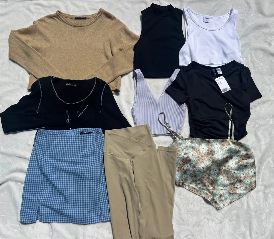 Clothing Lot XS: Aritzia, Brandy Melville, Garage, Aerie - photo 3