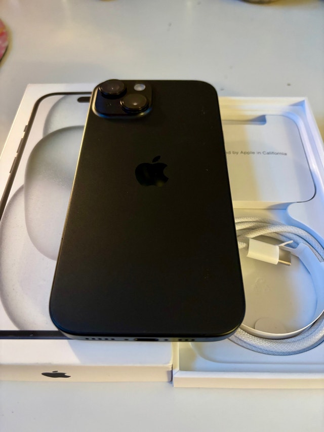iPhone 15 - photo 5