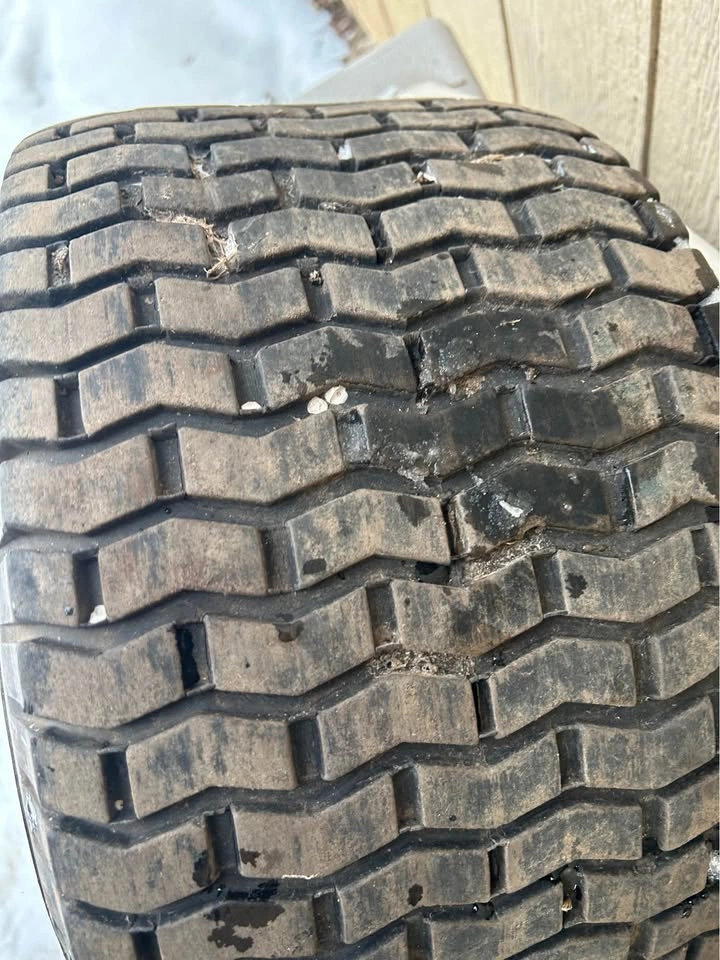 20x10.00-8 Tubeless Tire on Wheel - photo 2
