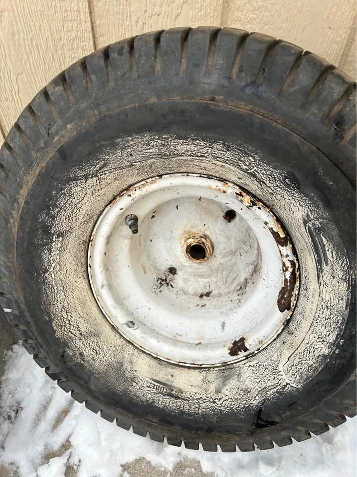 20x10.00-8 Tubeless Tire on Wheel - photo 3