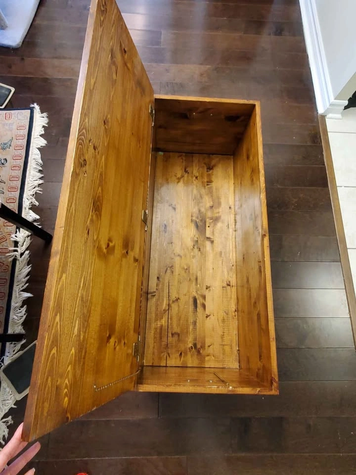 Solid wood custom hand-made trunk! One of a kind! 41" L x 16" W - photo 2