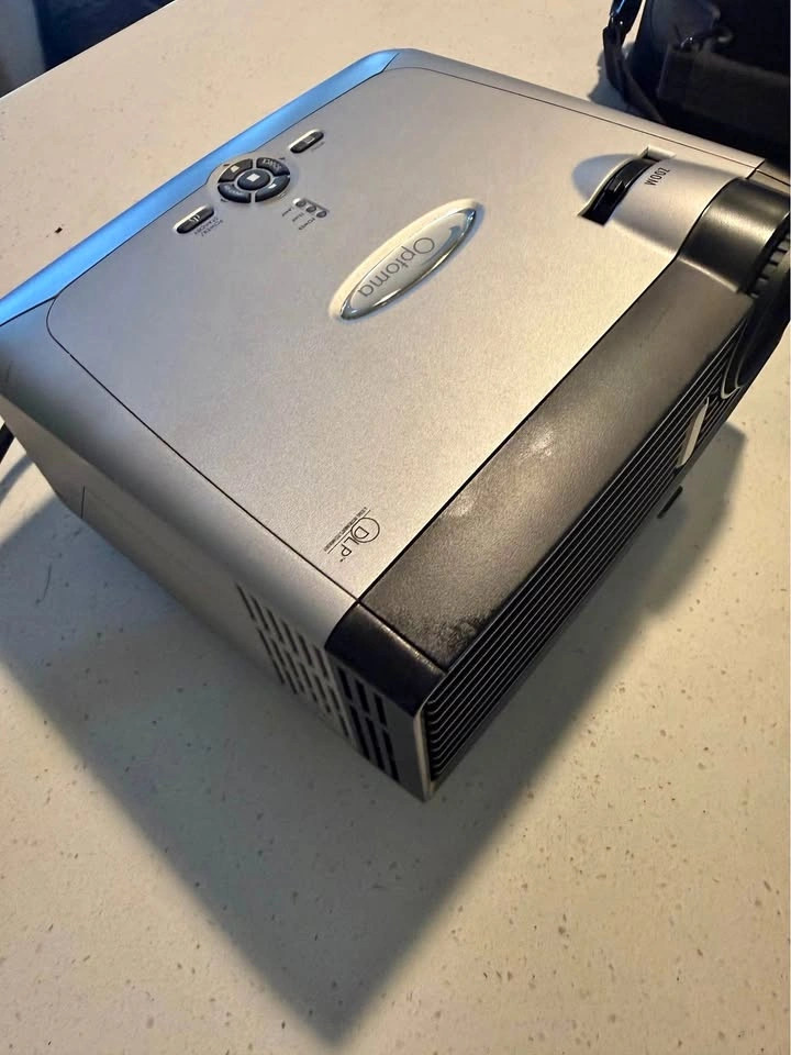 Older Optoma EP719 DLP Projector