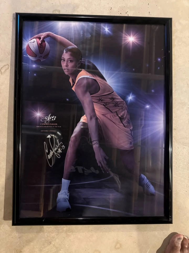 Signed Candace Parker Poster - photo 2