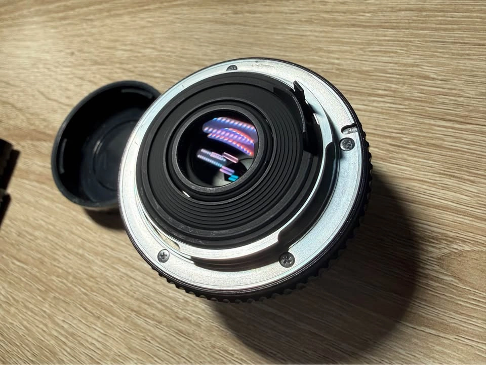 Pentax-M 35mm f2.8 Lens - photo 3