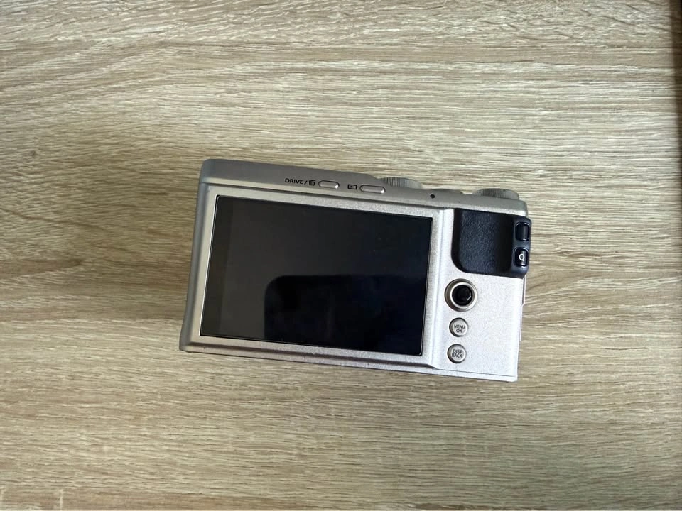 FujiFilm XF10 Camera - photo 2