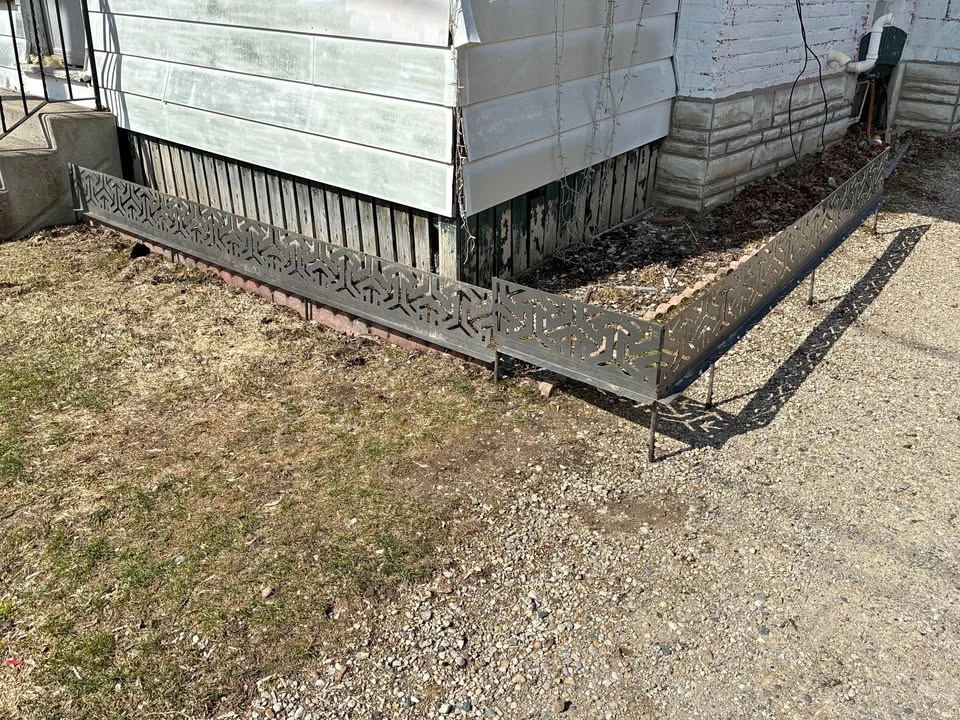 Metal Flowerbed Fences