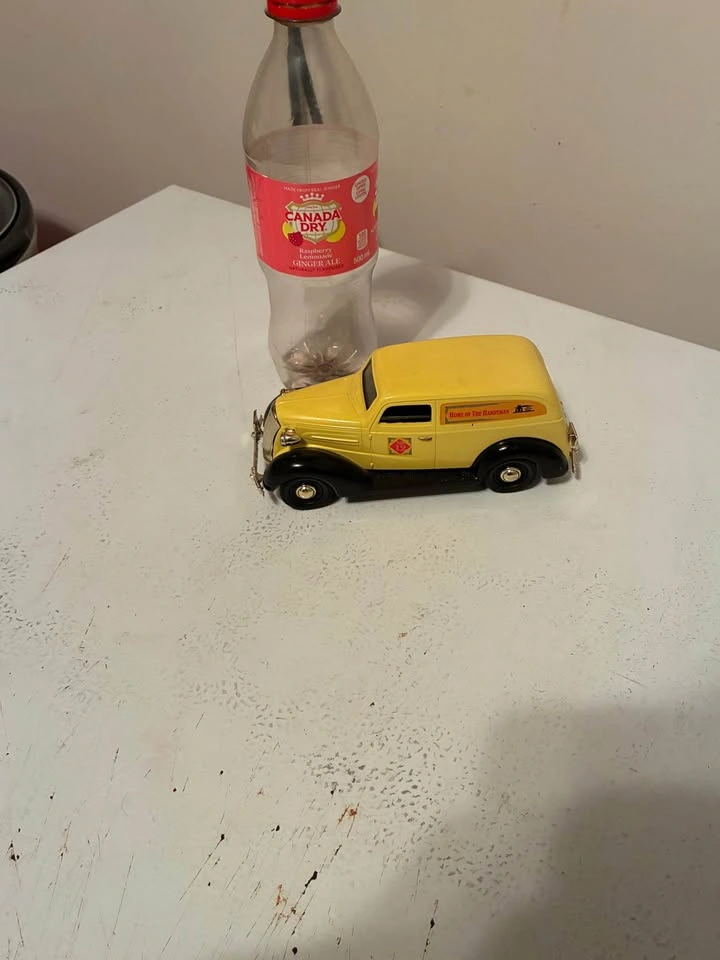 Toy Coin Banks - All Have Keys - photo 2