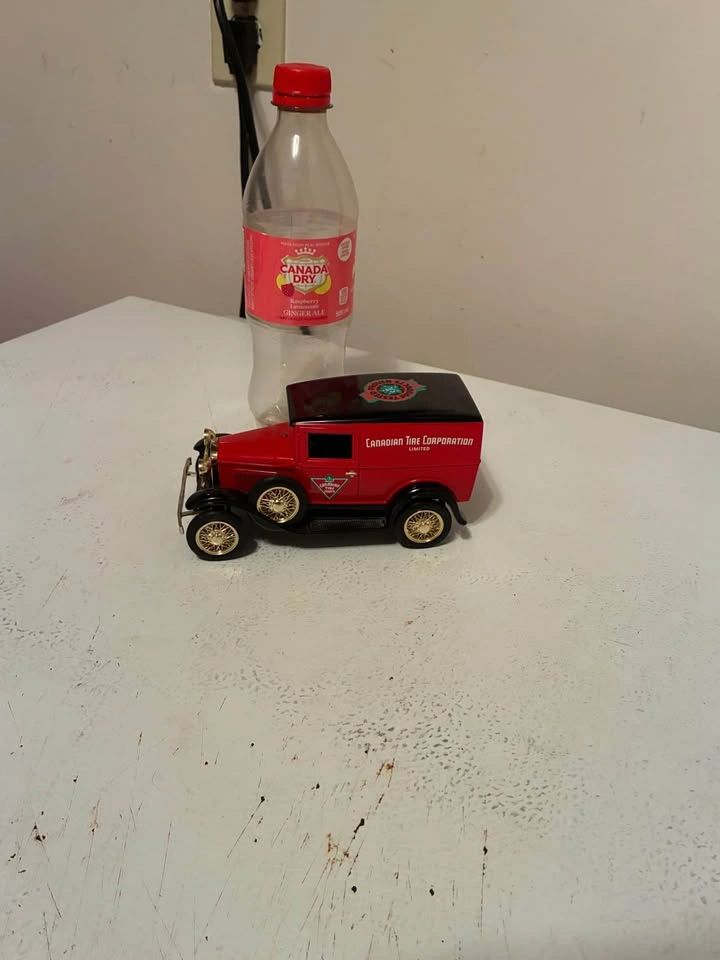 Toy Coin Banks - All Have Keys - photo 5